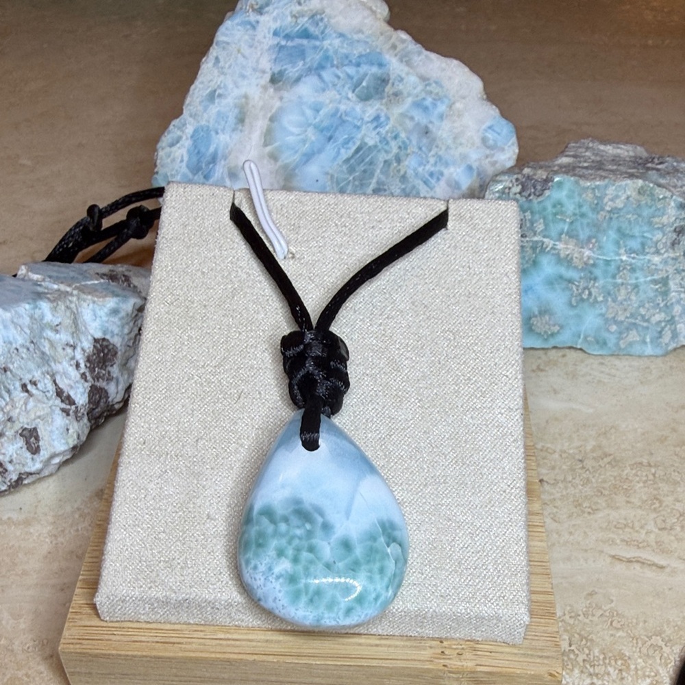 Beautiful Larimar Tear Drop Necklace - Picture 4 of 6